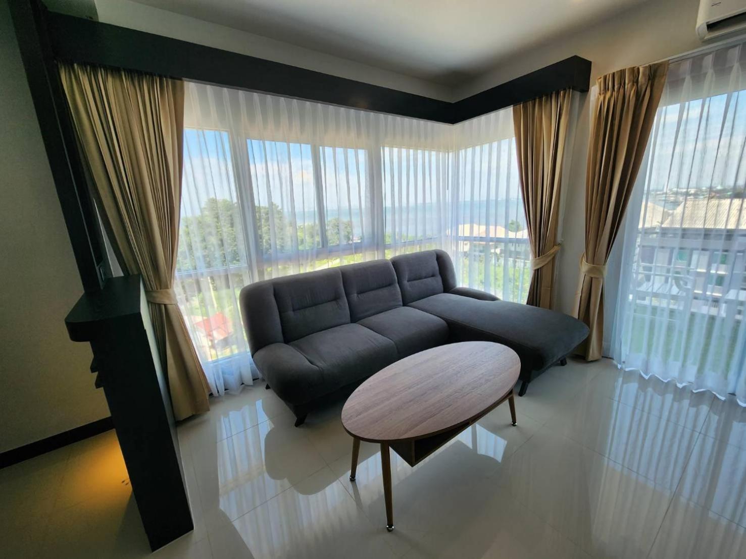 Lhc Hotel And Resort Pattaya Luaran gambar