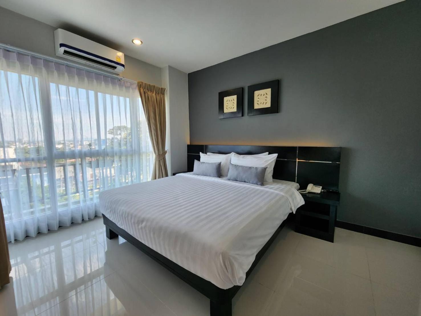 Lhc Hotel And Resort Pattaya Luaran gambar